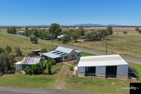 Property photo of 2 Lindfield Lane Emerald Hill NSW 2380