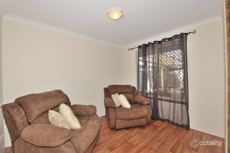 Property photo of 5 Maroon Place Warnbro WA 6169