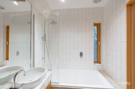 Property photo of 251 Holden Street Fitzroy North VIC 3068
