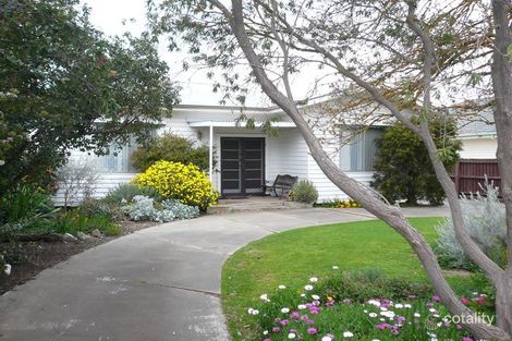 98 Dooen Rd, Horsham, VIC 3400