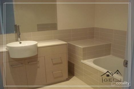 8/1 Belongil St, Pacific Pines, QLD 4211