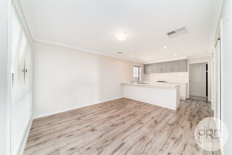 Property photo of 1/26 Pooginook Place Bourkelands NSW 2650