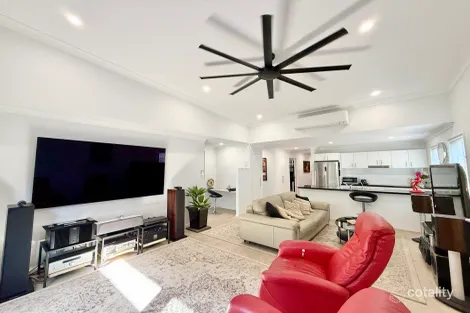 Property photo of 17/1 Links Court Urraween QLD 4655