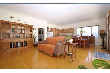 Property photo of 37 Speight Street Newport VIC 3015