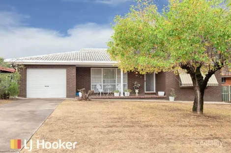 10 Ernest St, Oxley Vale, NSW 2340
