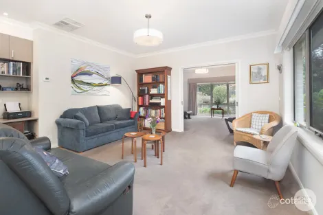 Property photo of 5 Greenhaven Court Mount Clear VIC 3350