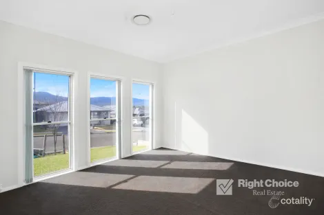 Property photo of 25 Lockheed Hudson Drive Horsley NSW 2530