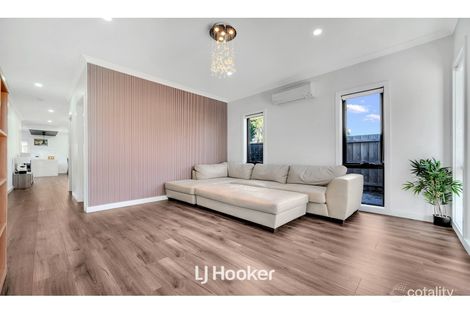 Property photo of 2/4 Andrew Street Hampton Park VIC 3976