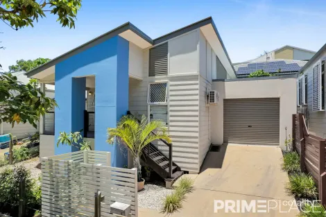 Property photo of 6 Mist Lane Springfield Lakes QLD 4300