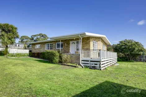 Property photo of 13 Fourth Avenue Dodges Ferry TAS 7173