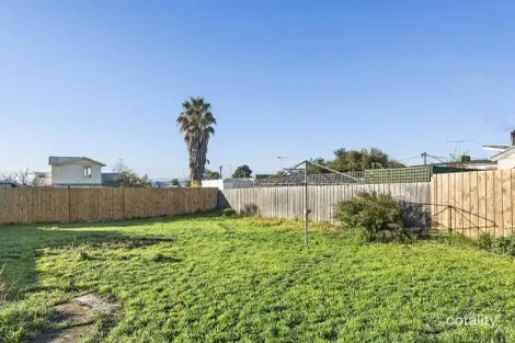 Property photo of 1 Beulah Street Hamlyn Heights VIC 3215