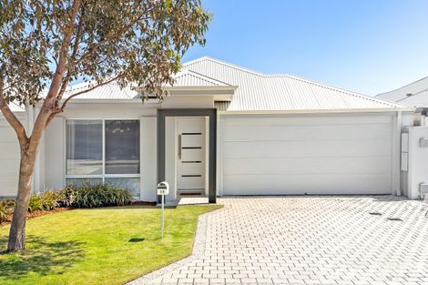 Property photo of 19 Currawong Way Erskine WA 6210