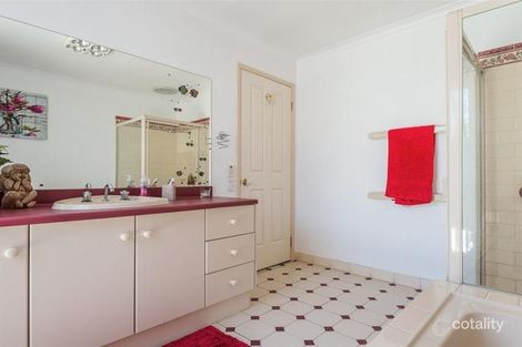 Property photo of 2 Galileo Close Lara VIC 3212
