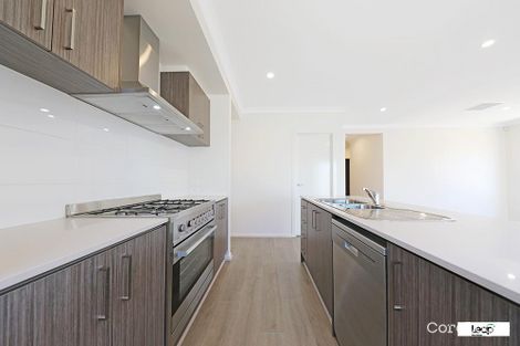 Property photo of 5 Benzelman Way Wollert VIC 3750