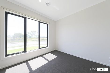 Property photo of 5 Benzelman Way Wollert VIC 3750