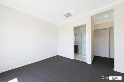 Property photo of 5 Benzelman Way Wollert VIC 3750
