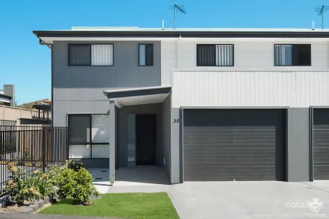 Property photo of 1 Emerald Place Bridgeman Downs QLD 4035