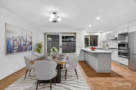 Property photo of 32 Sharpe Court Berwick VIC 3806