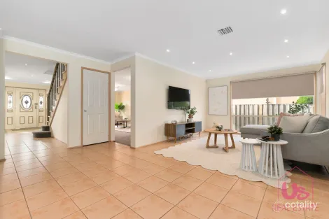 Property photo of 19 Avendon Court Narre Warren South VIC 3805