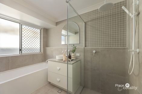 Property photo of 1 Wallace Street Wellington Point QLD 4160