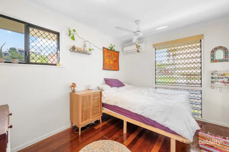 Property photo of 10 Amaroo Close Glen Eden QLD 4680