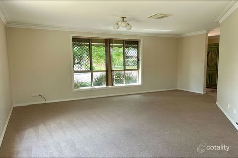 Property photo of 28 Wahroonga Drive Hillvue NSW 2340