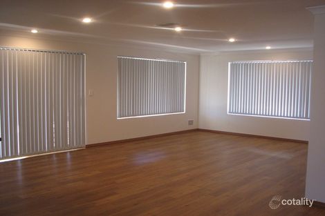 Property photo of 11 Madeira Turn Byford WA 6122