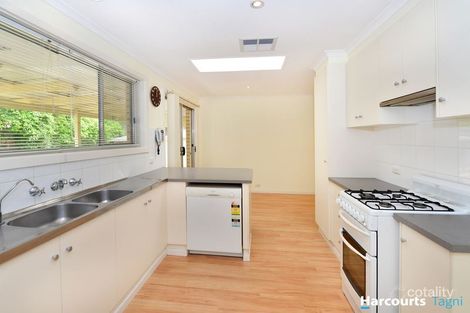 Property photo of 18 Ebor Crescent Aberfoyle Park SA 5159