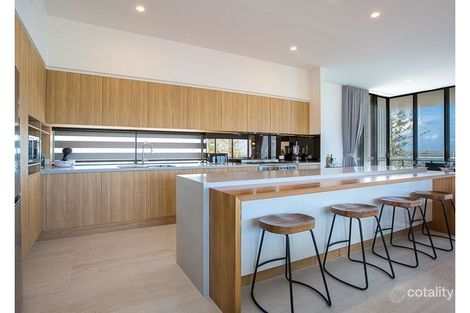 Property photo of 502 Marine Parade Biggera Waters QLD 4216