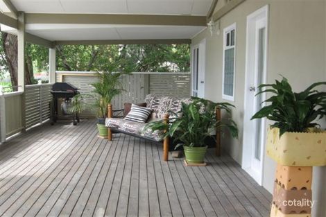 Property photo of 66 Middle Point Road Bolton Point NSW 2283