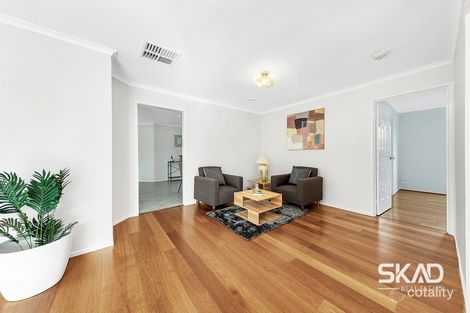 Property photo of 24 Simmonds Place Roxburgh Park VIC 3064