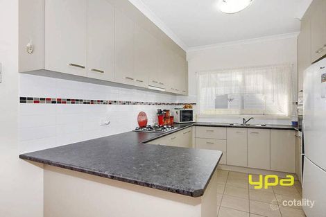 Property photo of 28/150 Bulban Road Werribee VIC 3030