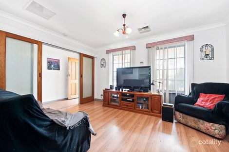 10 Dienelt Dr, Para Hills West, SA 5096