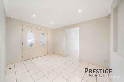 Property photo of 1 Kelman Close Edensor Park NSW 2176
