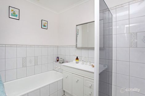 Property photo of 38 Beresford Crescent Gladstone Park VIC 3043