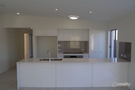 Property photo of 15 Rowe Crescent Thornlands QLD 4164