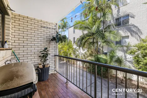 Property photo of 1/55 Minchinton Street Caloundra QLD 4551
