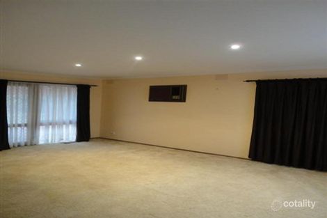 Property photo of 93 Freeman Crescent Mill Park VIC 3082