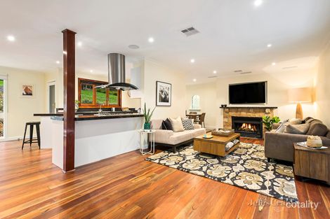 Property photo of 199 Scenic Crescent Eltham North VIC 3095