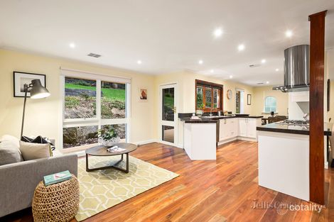 Property photo of 199 Scenic Crescent Eltham North VIC 3095