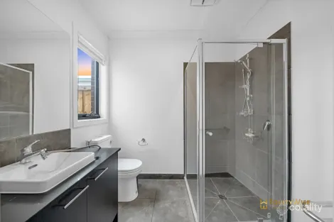 Property photo of 25 Farmington Road Wyndham Vale VIC 3024
