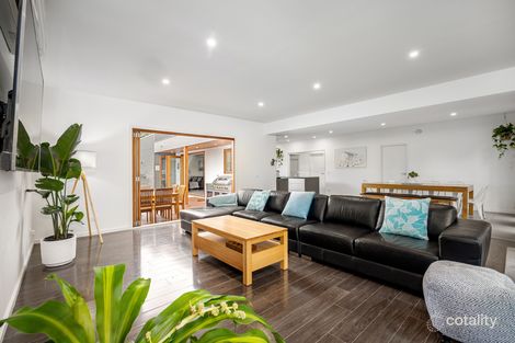 Property photo of 24 Sunningdale Road Rosebud VIC 3939