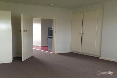 Property photo of 17/11 Marine Parade St Kilda VIC 3182