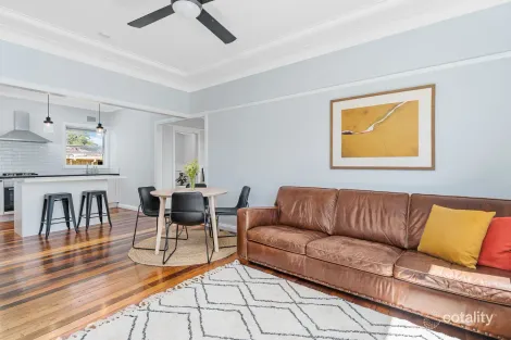 24 Stuart St, Helensburgh, NSW 2508