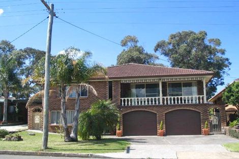 Property photo of 4 Edgeworth Avenue Kanahooka NSW 2530