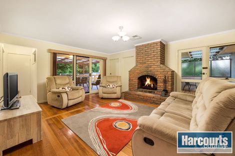 Property photo of 32 Greenock Crescent Wantirna VIC 3152