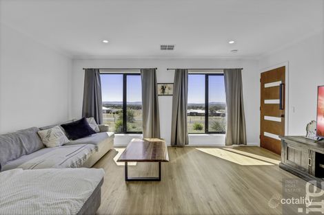 Property photo of 112 Lakeside Drive Chesney Vale VIC 3725
