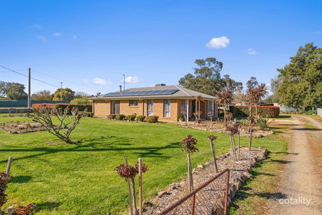 27 Devenish Rd, St James, VIC 3727