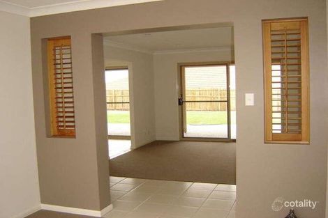 Property photo of 7 Harrison Grove Deebing Heights QLD 4306