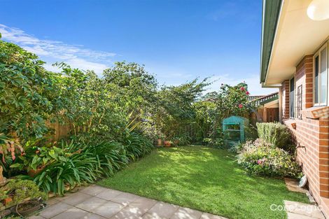 Property photo of 2/10 Sunny Waters Road Kincumber NSW 2251